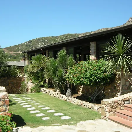 ホテル Su Giganti 3*