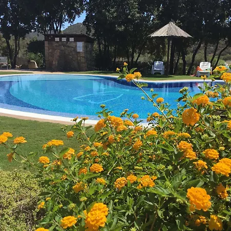 ホテル Su Giganti