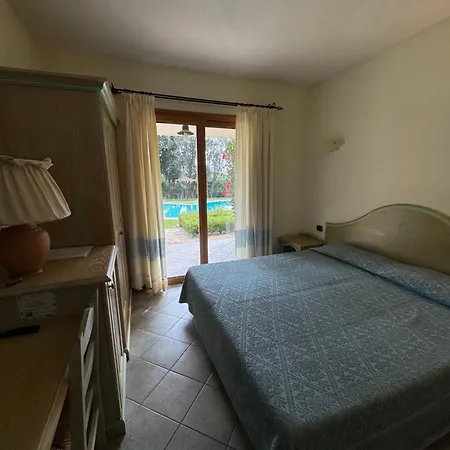 Ξενοδοχείο Su Giganti 3*