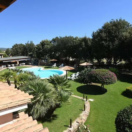 Ξενοδοχείο Su Giganti 3*