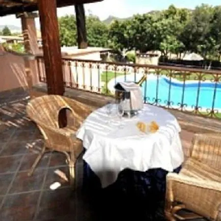 Hotel Su Giganti 3*