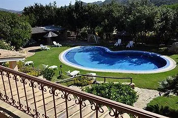 Ξενοδοχείο Su Giganti 3*