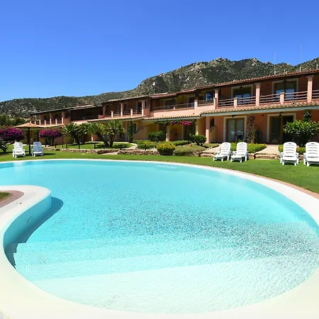 Hotel Su Giganti 3*