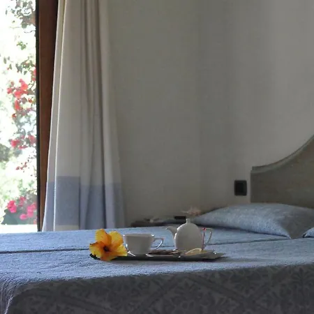 Hotel Su Giganti 3*