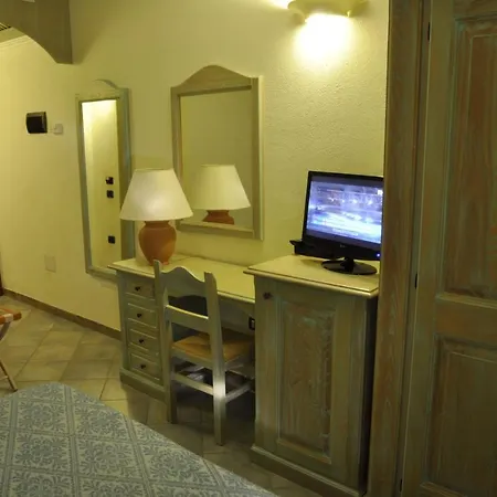 Su Giganti Hotel 3*